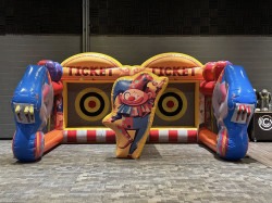 571125126 122226120008270983 4870779020460639207 n201 176728660 1 Carnival Axe Throwing